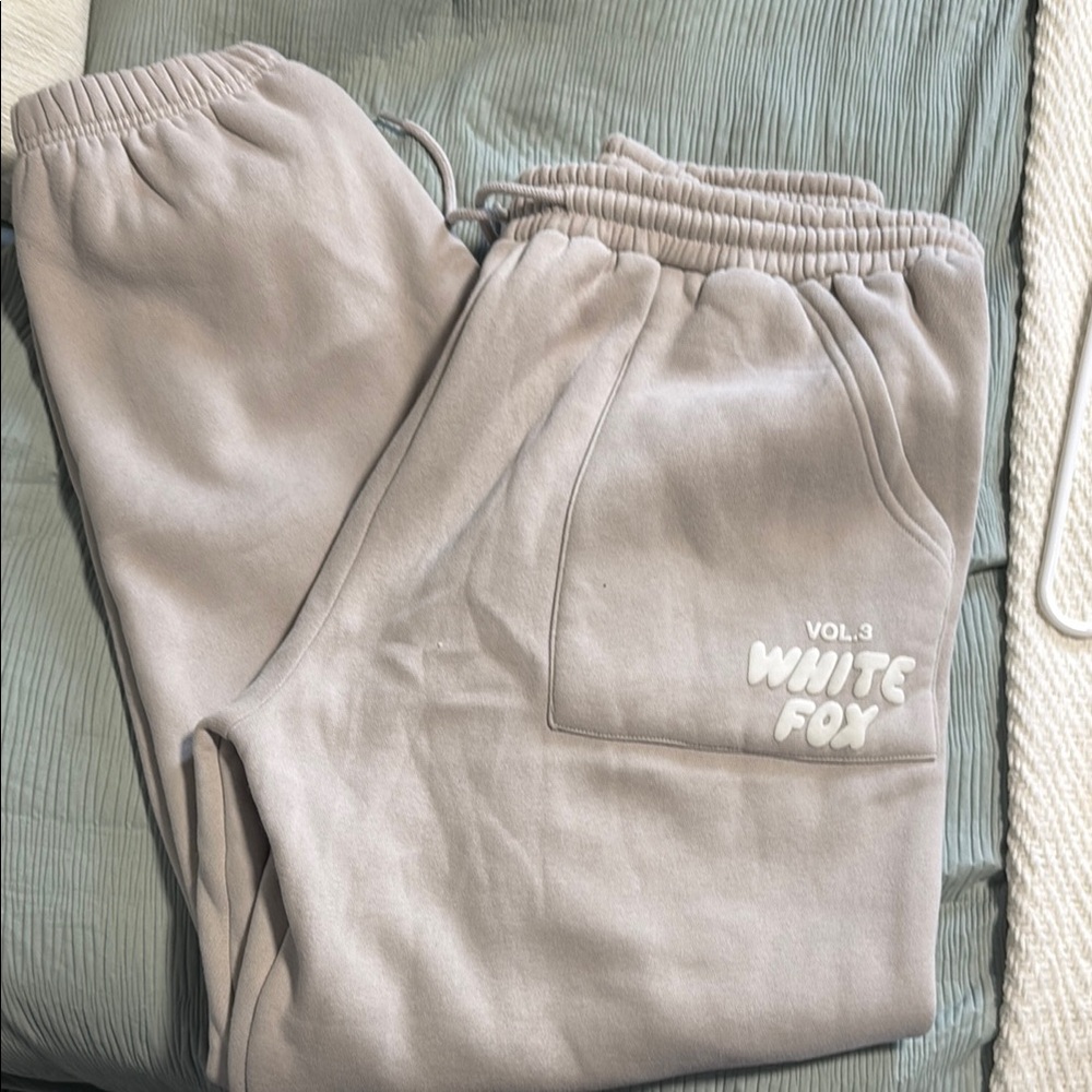 Juniors Gray (moon) Joggers